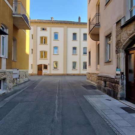 Grosse 3-Zimmer Wohnung - Zentral-Coburg - Kostenloser Parkplatz Exterior photo